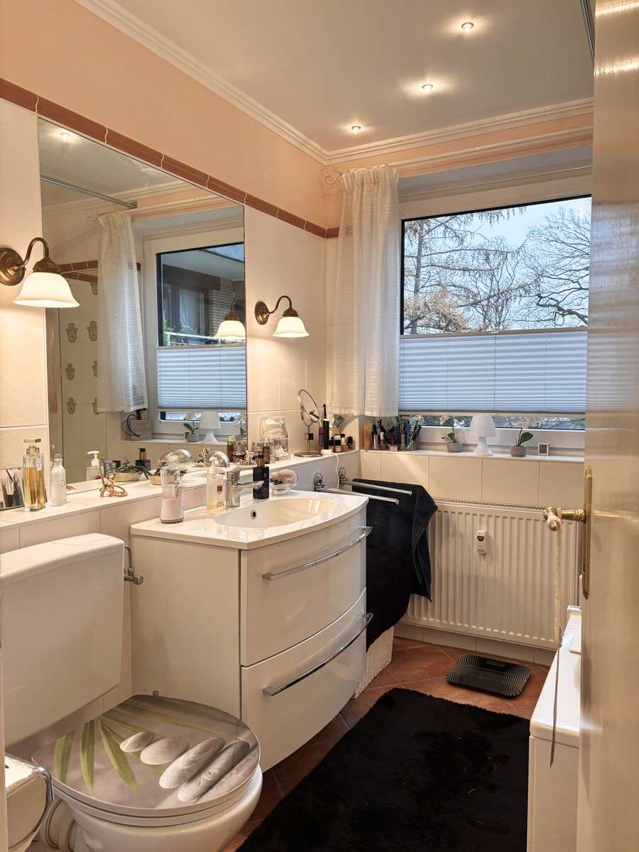 Immobilie in Wentorf bei Hamburg - Exklusives Wohnen im Grünen - ETW mit Balkon - Bild 0