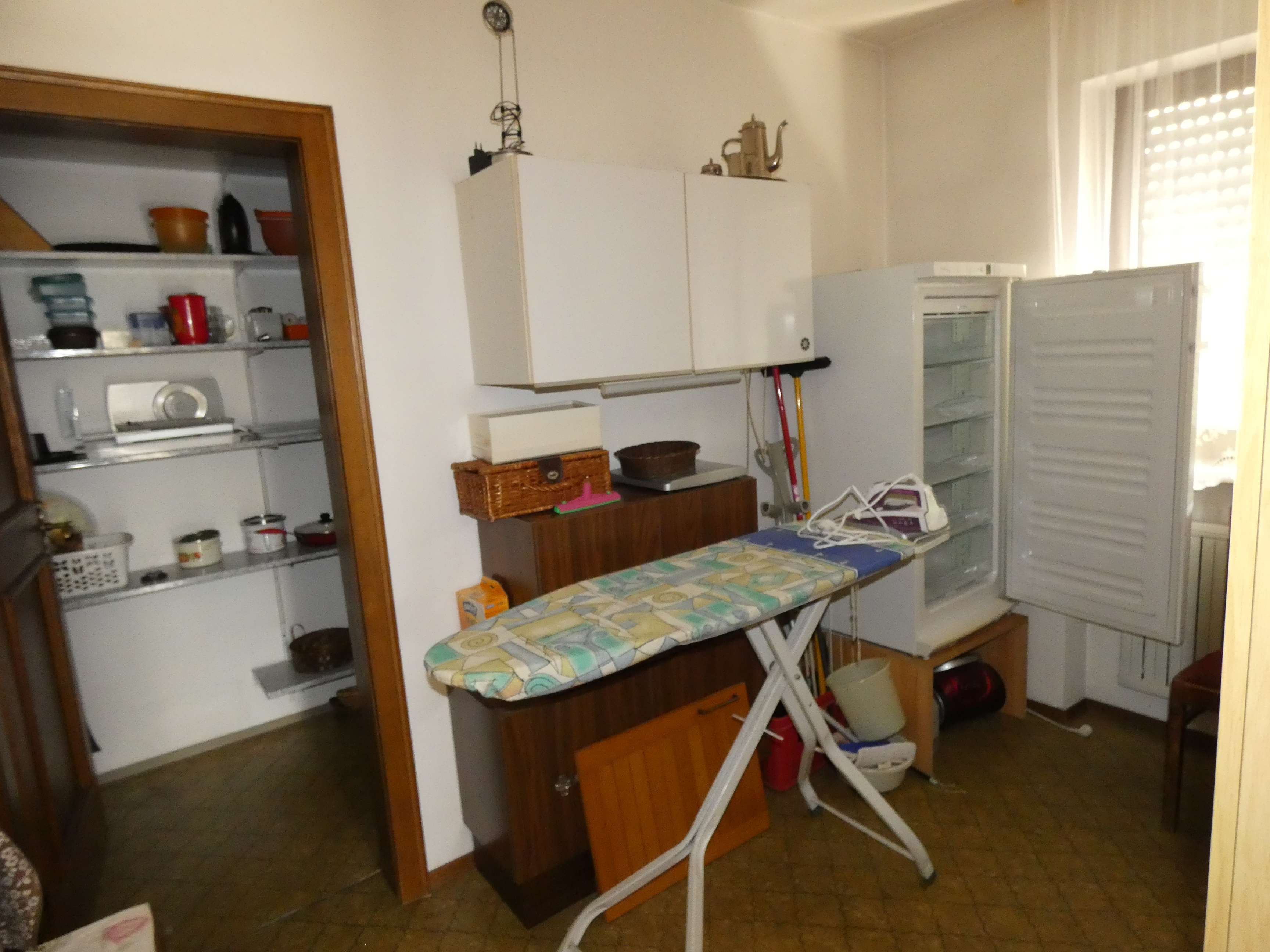 Immobilie in Kühbach - Ganz viel Platz - solides 2-3 Familienhaus in Kühbach zuverkaufen - Bild 0