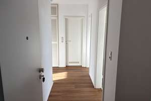 Schöne 2-Zimmer-Eigentumswohnung im Dachgeschoss zum Verkauf – Die vollständige Adresse der Immobilie erhältst du vom Anbieter., 24147 Elmschenhagen, Kiel – Vorschaubild 2