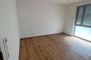 Neubau-Wohnung in Alteglofsheim: Moderner Grundriss mit Balkon – Landshuter Straße 6, 93087 Alteglofsheim – Vorschaubild 6