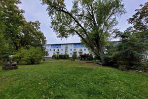 Top-Lage Adlershof: Modernes Apartment direkt am Park