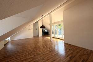 Wunderschöne 2,5 Zi- DG-Wohnung mit Loggia (ca. 93 m²) – Die vollständige Adresse der Immobilie erhältst du vom Anbieter., 70190 Kernerviertel, Stuttgart – Vorschaubild 9