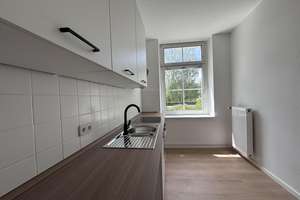 EG 3 Zi.-TOP Lage Schelfstadt, sanierter Altbau,sehr hell ,S/W Balkon,neue EBK – Jahnstrasse 13, 19055 Schelfstadt, Schwerin – Vorschaubild 3