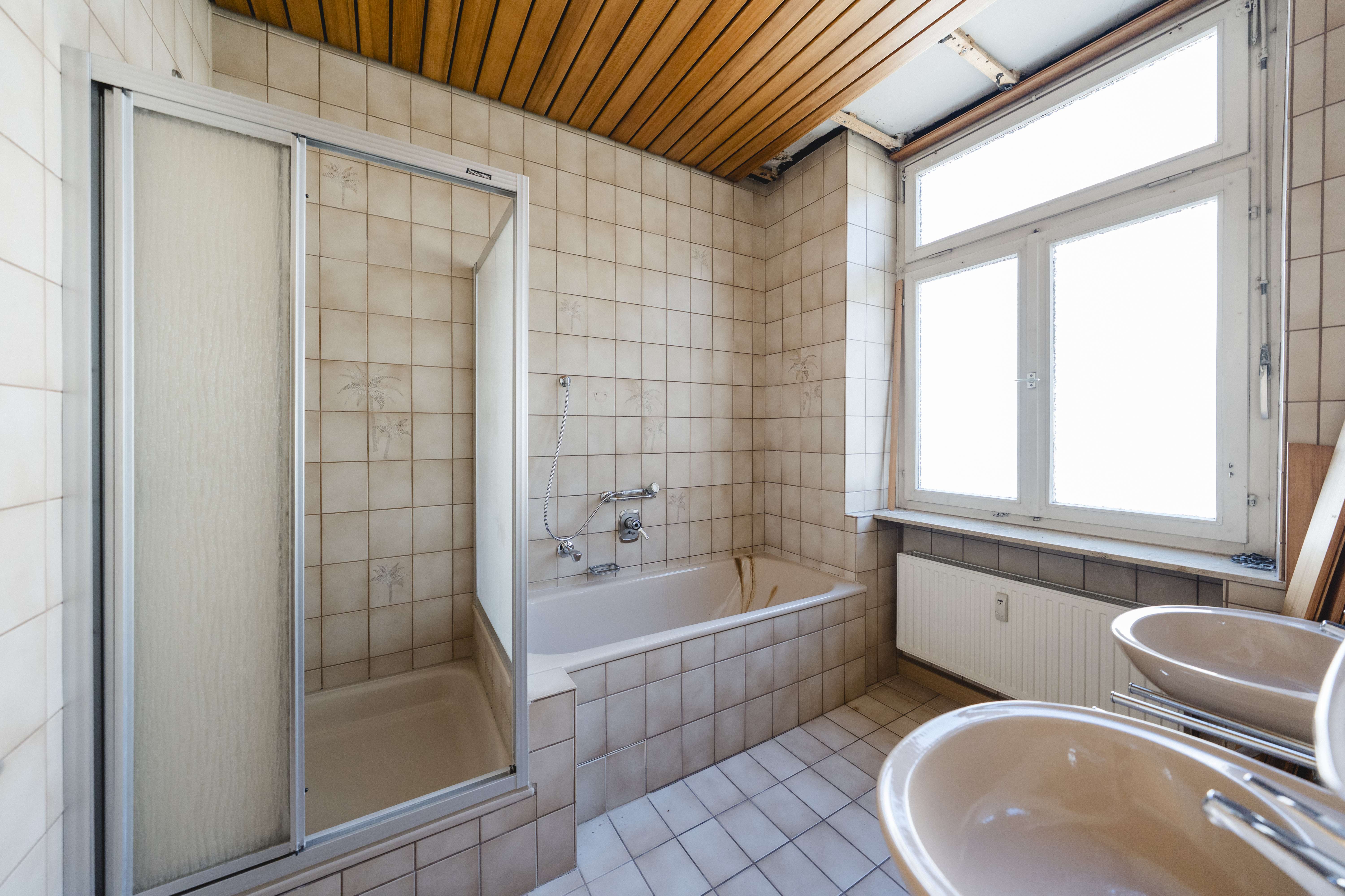 Immobilie in Ispringen - Ein Haus mit Seele: Großzügige Fläche in historischem Gebäude! - Bild 1