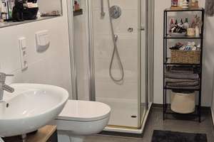 Schöne Wohnung,  Souterrain, zentral