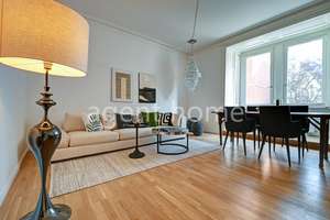 MÖBLIERT - URBAN LIVING - Tolle Altbauwohnung nahe Marienplatz – Die vollständige Adresse der Immobilie erhältst du vom Anbieter., 70180 Lehen, Stuttgart – Vorschaubild 1