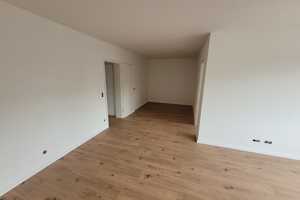 MG Giesenkirchen 3 Zimmer,Garage,Gäste WC,Bad mit Badewanne und Dusche,Saniert – Mönchengladbach – Vorschaubild 2