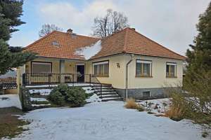 Sanierungsbedürftiges Einfamilienhaus in Randlage mit großzügigem Naturgrundstück – Die vollständige Adresse der Immobilie erhältst du vom Anbieter., 1904 Steinigtwolmsdorf – Vorschaubild 1