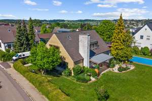 Sommer am Pool, Winter am Kamin und ein Gartenparadies für die ganze Familie. – Die vollständige Adresse der Immobilie erhältst du vom Anbieter., 89331 Burgau – Vorschaubild 50