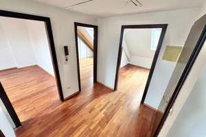 Nette Dachgeschosswohnung in ruhigem 4-Familienhaus – Die vollständige Adresse der Immobilie erhältst du vom Anbieter., 66113 Malstatt, Saarbrücken – Vorschaubild 4
