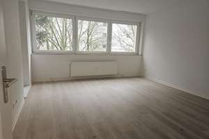 Renovierte 4-Zimmer-Wohnung in Bremen-Vegesack mi Balkon - Grohner Düne – Bydolekstraße 8, 28759 Grohn, Bremen – Vorschaubild 2