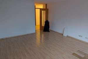 Frisch renovierte 2-Zimmer-Wohnung mit sonnigem Südbalkon in München-Moosach – Die vollständige Adresse der Immobilie erhältst du vom Anbieter., 80992 Alt-Moosach, München – Vorschaubild 1