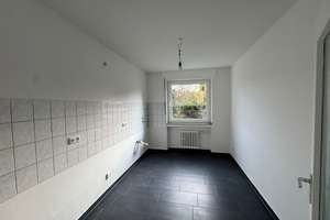 1 Monat Mietfrei!  frisch für Sie saniert! Wohnung mit viel Charme! – Hochfelder Straße 74, 47226 Hochemmerich, Duisburg – Vorschaubild 1
