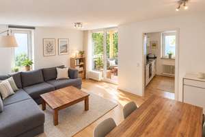 Von Privat: Helle 3-Zimmer-Wohnung in Obermenzing | 76 m² | Balkon