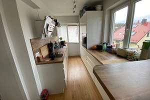 Stuttgart-West: 3-Zimmer-Wohnung in traumhafter Aussichtslage mit 2 Balkonenalkon – Obere Paulusstr. 80, 70197 Hasenberg, Stuttgart – Vorschaubild 3
