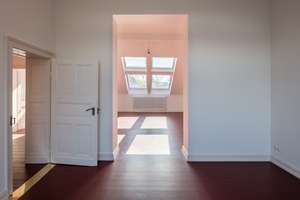 Lichtdurchflutete Dachgeschosswohnung in stilvollem Gründerzeithaus an der Poppelsdorfer Allee – Die vollständige Adresse der Immobilie erhältst du vom Anbieter., 53115 Weststadt, Bonn – Vorschaubild 6