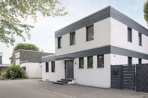 PROVISIONSFREI-Freistehendes Einfamilenhaus +Einliegerwhg,Garten,PV-Anlage/Klima,Garage+Stellplätze