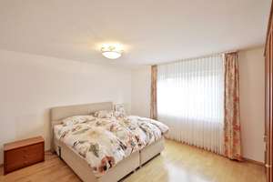 Familienfreundliches Reihenendhaus mit großzügigem Wohnbereichen, Balkon und Garten – Die vollständige Adresse der Immobilie erhältst du vom Anbieter., 76532 Haueneberstein, Baden-Baden – Vorschaubild 11