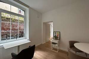 Schöne *vollmöblierte* frisch sanierte 2 Zimmer-Wohnung mit großer Terrasse. – Robenstraße 67, 52070 Jülicher Straße, Aachen – Vorschaubild 1
