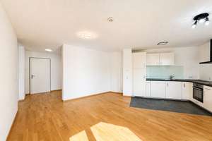 Zum Verkauf: möblierte 2 Zimmer-Wohnung mit großzügigem Garten und TG-Stellplatz – 79115 Haslach-Gartenstadt, Freiburg im Breisgau – Vorschaubild 6