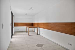 Gepflegtes 3-Familienhaus in begehrter Wohnlage mit vielseitigen Nutzungsmöglichkeiten – Stockheimer Straße 2, 70435 Zuffenhausen-Mitte, Stuttgart – Vorschaubild 9