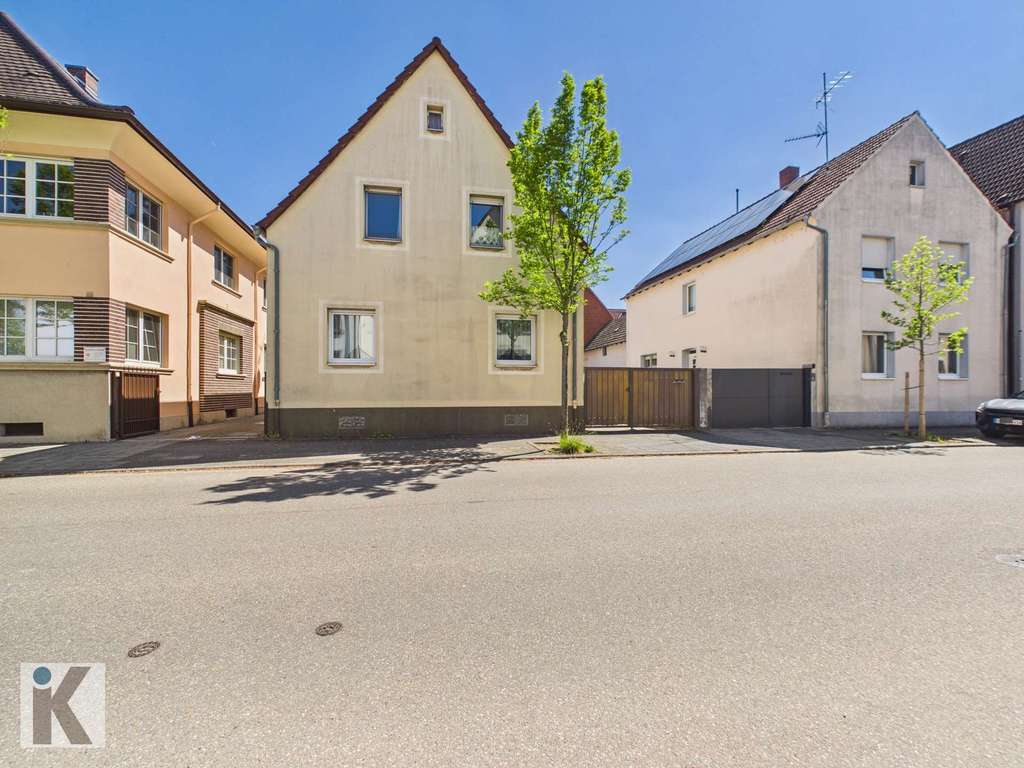 Immobilie in Römerberg - Anwesen mit Scheune und großem Grundstück – Wohnen, Arbeiten und Verwirklichen unter einem Dach! - Bild 0