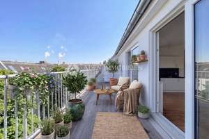 2025 FERTIG! Neue 77m² Dachgeschosswohnung Friedrichshain: Südblick, XXL Terrasse, 3 Zi.! – Grünberger Straße 65, 10245 Friedrichshain, Berlin – Vorschaubild 2