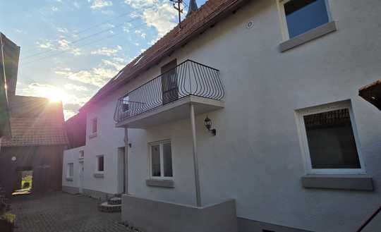 Großzügiges Grundstück mit zwei Wohnhäusern und Scheune