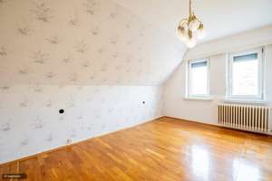 Charme trifft Potenzial – Doppelhaushälfte mit Garten und Pool im beliebten Stadtfeld West – Die vollständige Adresse der Immobilie erhältst du vom Anbieter., 39110 Stadtfeld West, Magdeburg – Vorschaubild 9
