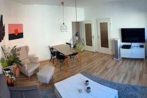 Zuhause mit drei Zimmern, Küche , Bad und kleinem Balkon in Hannover