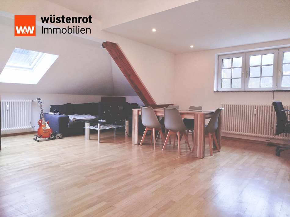 Wohnzimmer (DG 1)