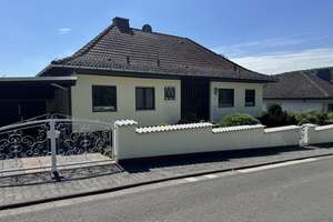 Wohnen mit Charakter: Gepflegtes Einfamilienhaus in Ober-Mörlen