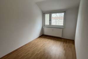 Frisch renovierte 3-Zimmer-Dachgeschosswohnung + 500 € MediaMarkt-Gutschein für mobiles Klimagerät – Burgwall 43, 38229 Gebhardshagen, Salzgitter – Vorschaubild 4