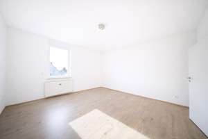 Großzügige 4,5-Zimmer-Wohnung mit Dachterrasse – kernsaniert & sofort bezugsfrei! in Hamm-Herringen – Die vollständige Adresse der Immobilie erhältst du vom Anbieter., 59077 Herringen, Hamm – Vorschaubild 12
