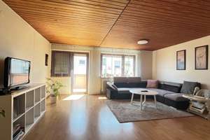 Großzügige 3-Zimmer-Wohnung im gepflegten 5-Familien-Haus