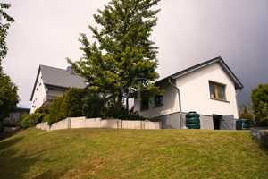 Panoramablick trifft Gartenidylle – Stilvolles Einfamilienhaus in Toplage von Erfurt – Erfurt – Vorschaubild 9