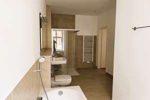 NEU - BADERHOME - 3-Zi.-Wohlfühloase mit Terrasse & hochwertiger Ausstattung *ERSTBEZUG* – Burgergäßchen 4, 86150 Jakobervorstadt-Nord, Augsburg – Vorschaubild 3