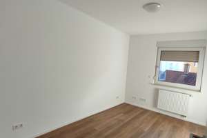 2021 kernsanierte, gut geschnittene 4-Zimmer-Wohnung mit Balkon und Einbauküche in Stuttgart – Die vollständige Adresse der Immobilie erhältst du vom Anbieter., 70188 Ostheim, Stuttgart – Vorschaubild 6