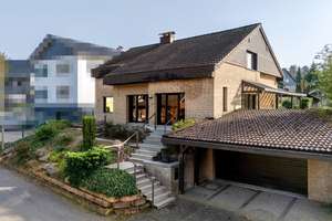 Burscheid: 
Freistehendes Einfamilienhaus mit Charme und Sonnengrundstück in begehrter Wohnlage – Die vollständige Adresse der Immobilie erhältst du vom Anbieter., 51399 Burscheid – Vorschaubild 2