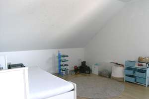 Liebevoll modernisiertes Einfamilienhaus mit Doppelgarage u. Carport – Die vollständige Adresse der Immobilie erhältst du vom Anbieter., 84036 Kumhausen – Vorschaubild 16