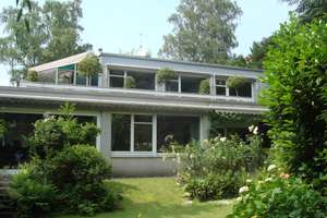 Großzügiges Einfamilienhaus mit idyllischem Garten, Schwimmbad und Einliegeroption – Die vollständige Adresse der Immobilie erhältst du vom Anbieter., 45147 Holsterhausen, Essen – Vorschaubild 1