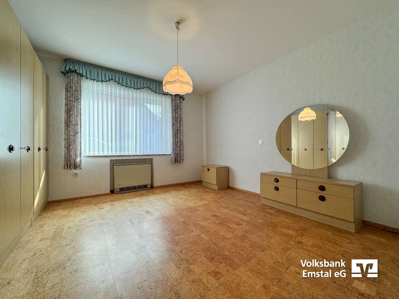 Immobilie in Dersum - Investieren und modernisieren: Bungalow auf großzügigem Eigentumsgrundstück in Dersum! - Bild 1