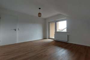 Neu renovierte Dachgeschoss - Wohnung mit Balkon - sofort frei – Die vollständige Adresse der Immobilie erhältst du vom Anbieter., 73485 Unterschneidheim – Vorschaubild 6