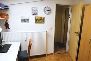 KIEL-HOLTENAU: Großzügige und freiwerdende 4,5-Zimmer-Wohnung über 2 Ebenen mit Loggia und Carport – Immelmannstraße 13, 24159 Holtenau, Kiel – Vorschaubild 26