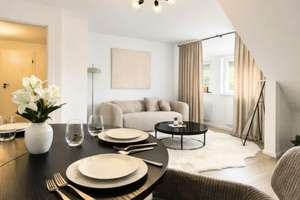 ERSTBEZUG NACH SANIERUNG UND MÖBLIERUNG: MODERNE 3-ZIMMER-WOHNUNG