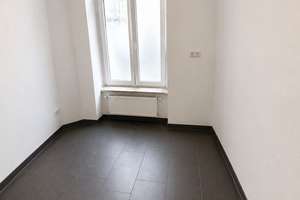 Traumhafte Singlewohnung mit idyllischem Innenhof im Media Park Viertel – Maybachstraße 96, 50670 Neustadt/Nord, Köln – Vorschaubild 2