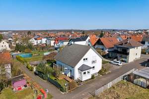 Modernes Einfamilienhaus für junge Familien – Die vollständige Adresse der Immobilie erhältst du vom Anbieter., 35440 Linden – Vorschaubild 1