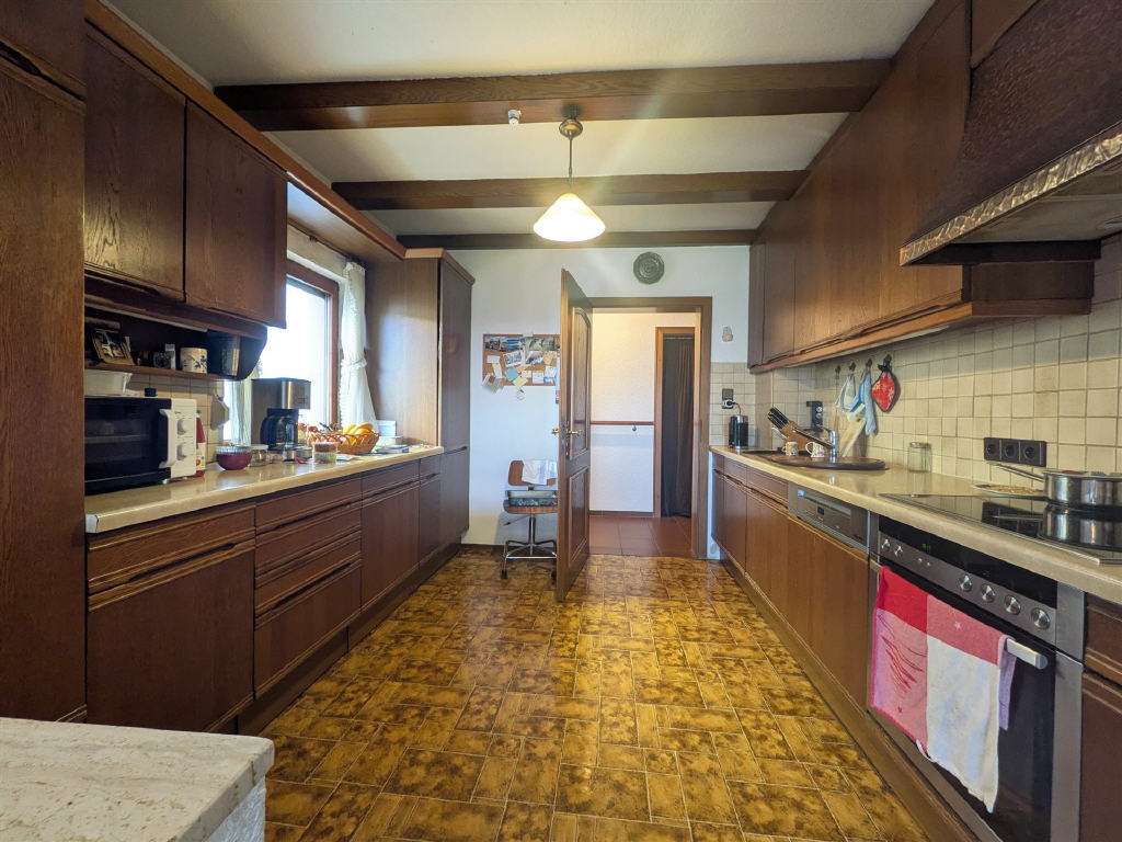 Immobilie in Rüdesheim am Rhein - Großes freistehendes Einfamilienhaus mit Fernblick + traumhaftem weiter bebaubarem Grundstück - Bild 0