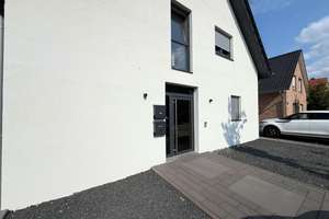 Modernes Zweifamilienhaus in Viersen – Am Sandhof 41, 41748 Viersen – Vorschaubild 2