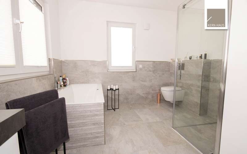 Immobilie in Steinbach-Hallenberg - Einziehen und wohlfühlen! - Bild 0